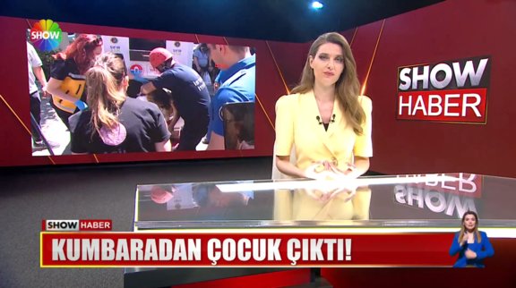 Giysi kumbarasında mahsur kaldı! 