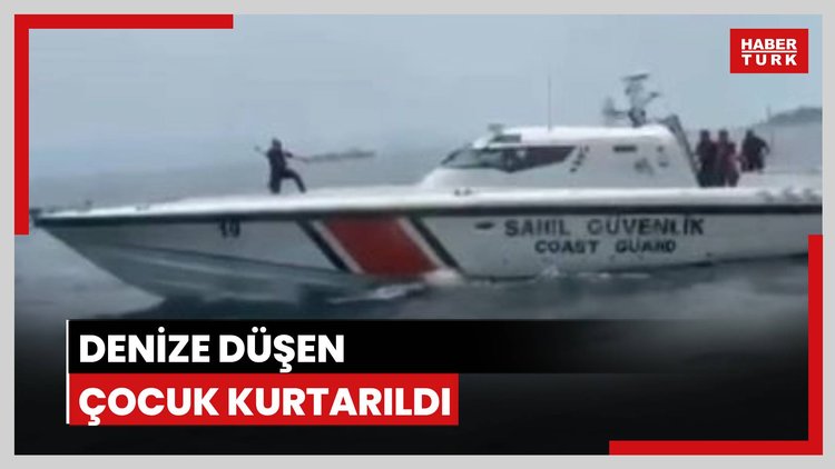İstanbul Boğazı'nda vapurdan düşen 10 yaşındaki kız kurtarıldı; o anlar kamerada
