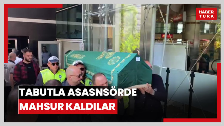 Tabutla asansörde mahsur kaldılar