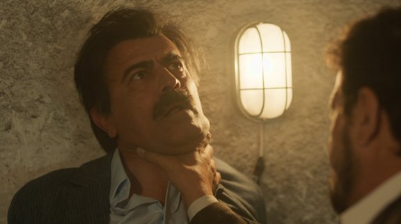 Tahsin, Halil'e dersini veriyor! 