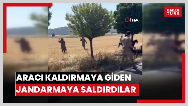 Gaziantep'te kaza yapan aracı kaldırmaya giden jandarmaya saldırdılar