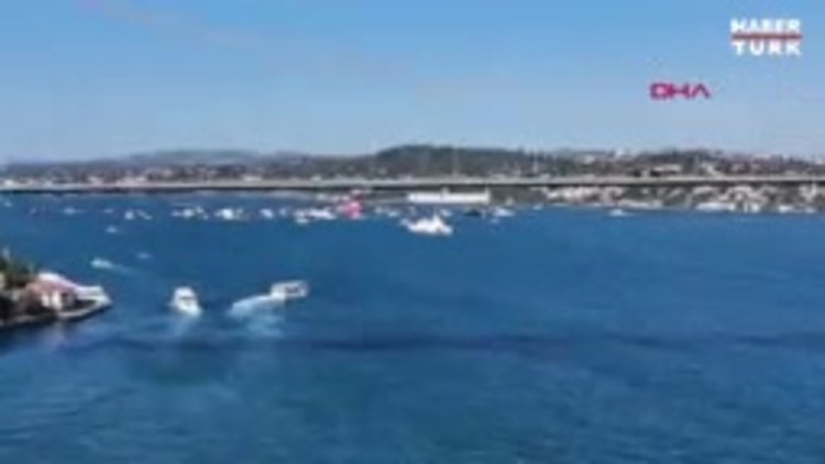 15 Temmuz şehitleri anısına 253 tekne Boğaz'dan geçti