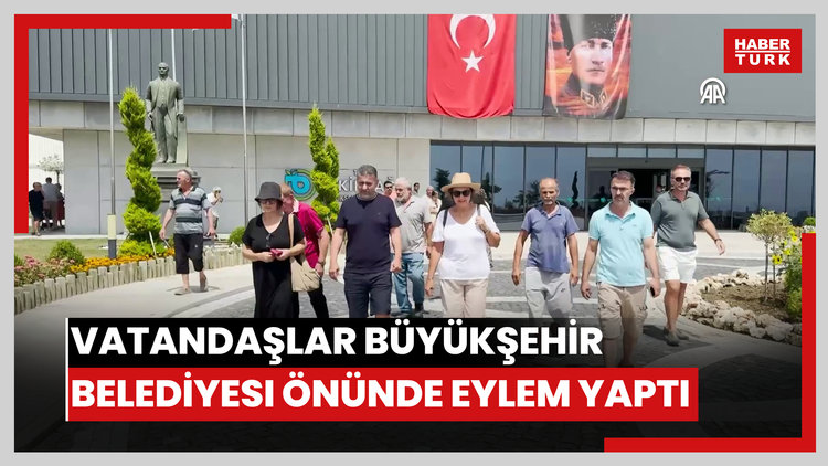 Tekirdağ'da Vatandaşlar Büyükşehir Belediyesi önünde eylem yaptı