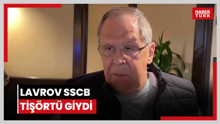 Lavrov SSCB tişörtü giydi