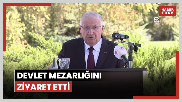 Bakan Güler, 30 Ağustos Zafer Bayramı dolayısıyla Devlet Mezarlığını ziyaret etti