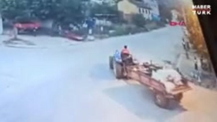2 yaşındaki Batu'nun, babasının kullandığı traktörün altında kaldığı anlar