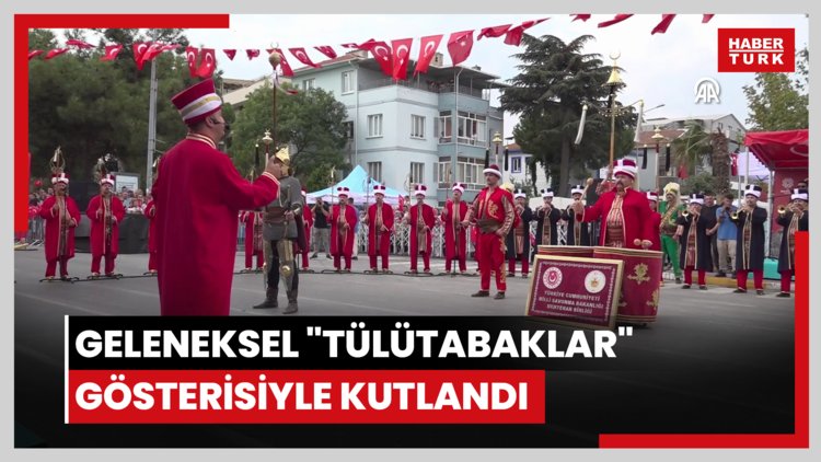 Balıkesir'in kurtuluş yıl dönümü geleneksel "Tülütabaklar" gösterisiyle kutlandı
