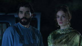 Timur, Reyhan'ı kurtarıyor! 