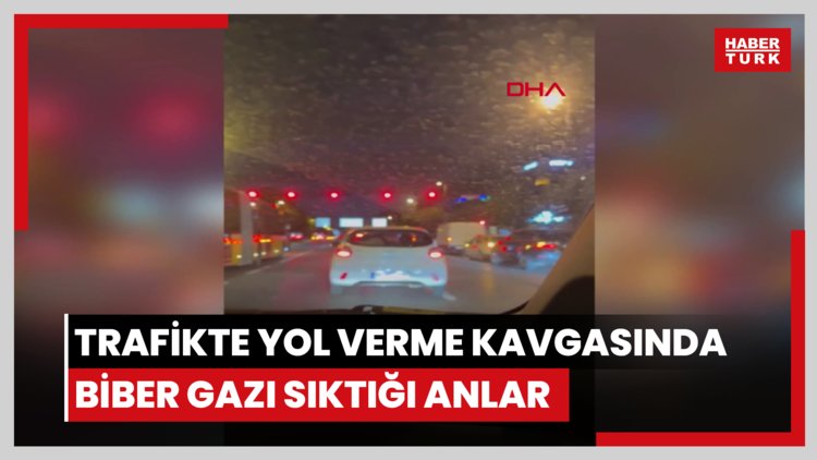 Üsküdar'da sürücünün trafikte yol verme kavgasında biber gazı sıktığı anlar kamerada
