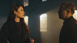 Asil'i gören Işıl büyük bir şok yaşadı.