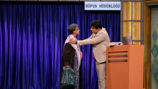 İbrahim, Naime'nin sorularına dayanamıyor.