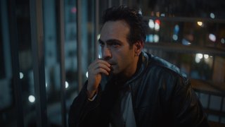 Bahar, Evren'i zor anında yalnız bırakmıyor.