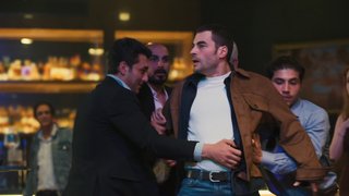 Gece kulübünde olay çıktı. 