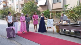 Gelin Evi'ne özel lokma döktürdü!