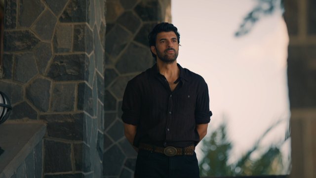 Ömer, Fatma'yı evden kovuyor!