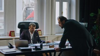 Asil hisse karşılığında Mustafa'ya görüntüleri veriyor!