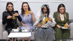 Mandalina kabuğunda çay demledi!