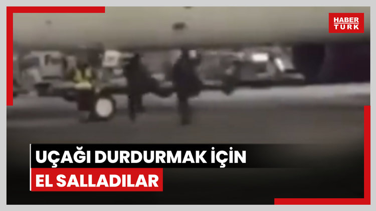 Kaçırdıkları uçağı el sallayarak durdurmaya çalıştılar!