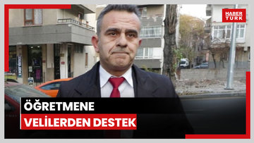 Öğrencilerin alay ettiği öğretmene velilerden destek