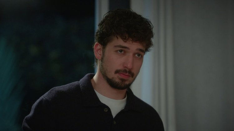 "Evlenelim mi Maral?"