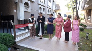 Beyza gelinden elmalı karşılama!