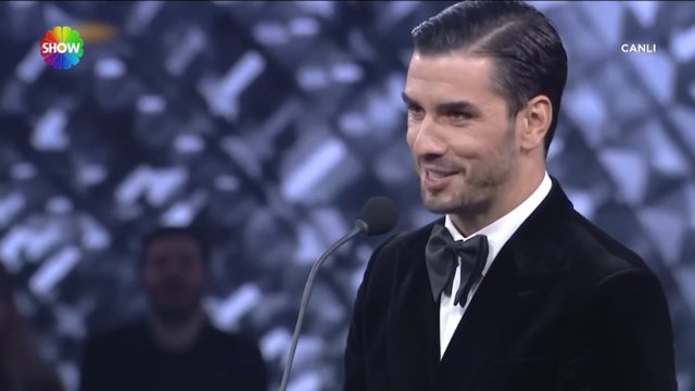 Ünlü isimleri buluşturan ödül töreni!