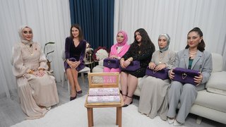 Esin Zobooğlu’nun evine konuk olundu.