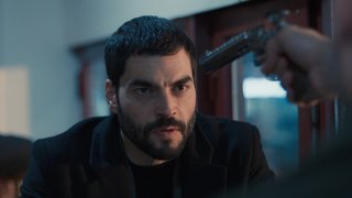 Korkut, Timur'a silah çekiyor.