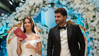 Fatih ve Başak nikah masasına oturuyor.