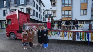 Gözde Gördebil’in evine konuk olundu. 