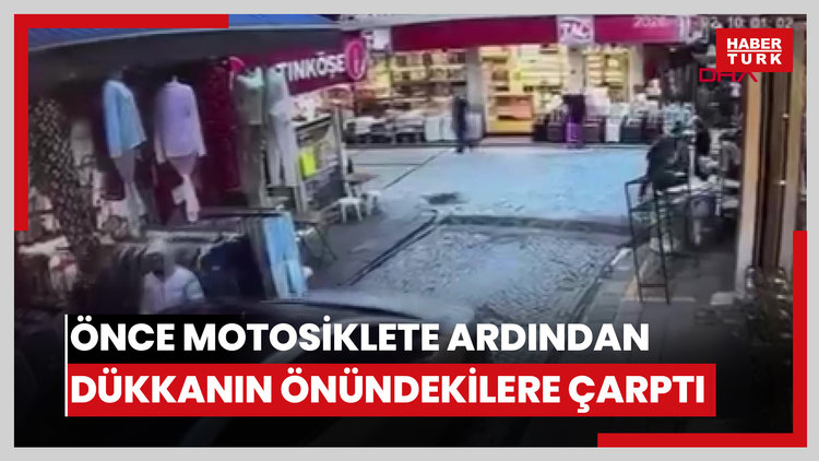 Eminönü'nde otomobil önce motosiklete ardından dükkanın önündekilere çarptı; 4 yaralı-1