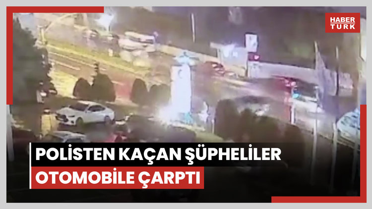 Avcılar'da çaldıkları motosikletle polisten kaçan şüpheliler otomobile çarptı; 1 ölü, 1 yaralı