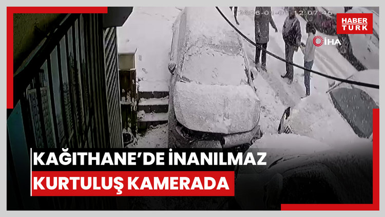 Kağıthane'de inanılmaz kurtuluş kamerada: İki aracın arasında kalmaktan son anda kurtuldu