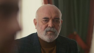 Hamilelik haberi Zülfikar'ı şaşırtıyor.