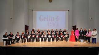 Merve gelinden misafirlerine coşkulu karşılama!