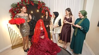 Kına gecesi konseptli karşılama!