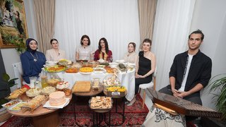 İran'a özgü lezzetlerden oluşan sunum masası! 