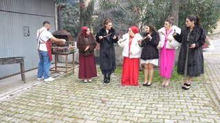 Karşılamaya özel Cağ Kebabı ikram etti.