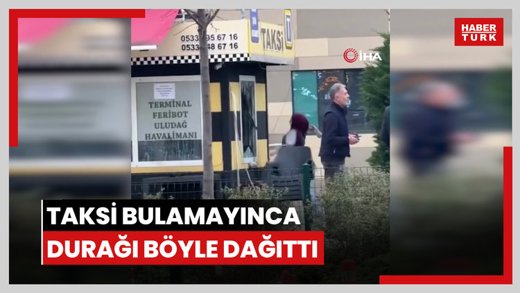 Taksi bulamayınca durağı böyle dağıttı, görenler şoka girdi
