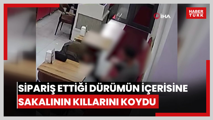 Sipariş ettiği dürümün içerisine sakalının kıllarını koydu