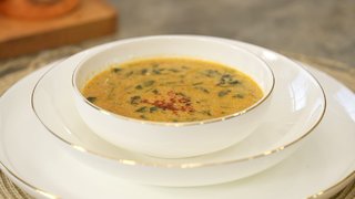 Şükran Kaymak, ıspanak çorbası yapımını anlattı.