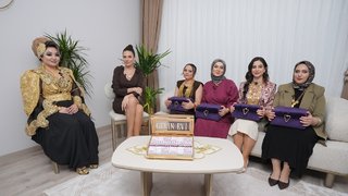 Sema Üstüntaş’ın evine konuk olunuyor.