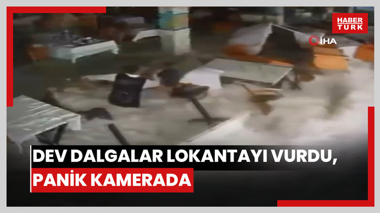 Alanya'da dev dalgalar lokantayı vurdu, panik kamerada