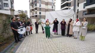 Davul ve zurna eşliğinde enerjik karşıladı!
