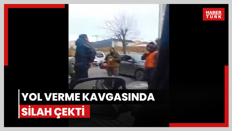 Yol verme kavgasında silah çekti