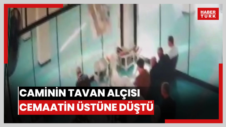 Caminin tavan alçısı cemaatin üstüne düştü