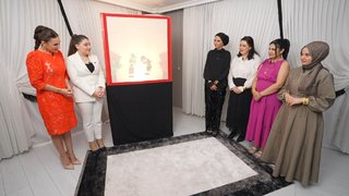 Salonda Karagöz Hacıvat gösterisi! 