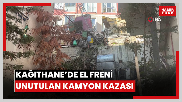 Kağıthane'de inanılmaz kaza kamerada : El frenini çekmeyi unuttuğu hafriyat kamyonunu durdurmaya çalışırken aşağı düştü