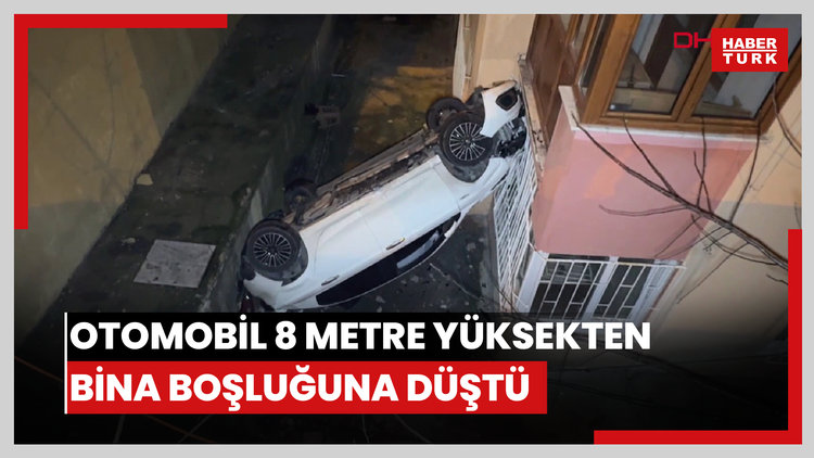 Avcılar'da otomobil 8 metre yüksekten bina boşluğuna düştü