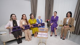 Sevda Şenlikoğlu’nun evine konuk olundu. 